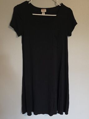Mossimo Supply Co. Black Short Sleeve Scoop Neck Skater Dress